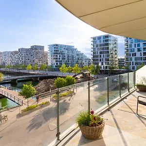 Apartment Lys 3 Vaerelses Med 26 M2 Sydvendt Altan Århus