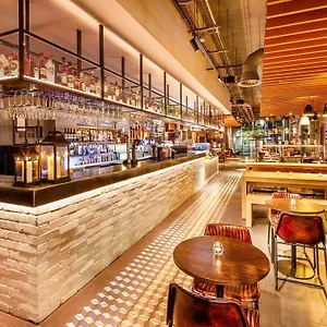 Ibis Canning Town 3*, Лондон Великобритания